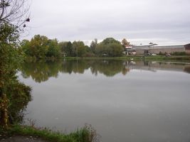 Mratínský potok 1-Nádrž v Hovorčovicích 7.10.04 (1).jpg
